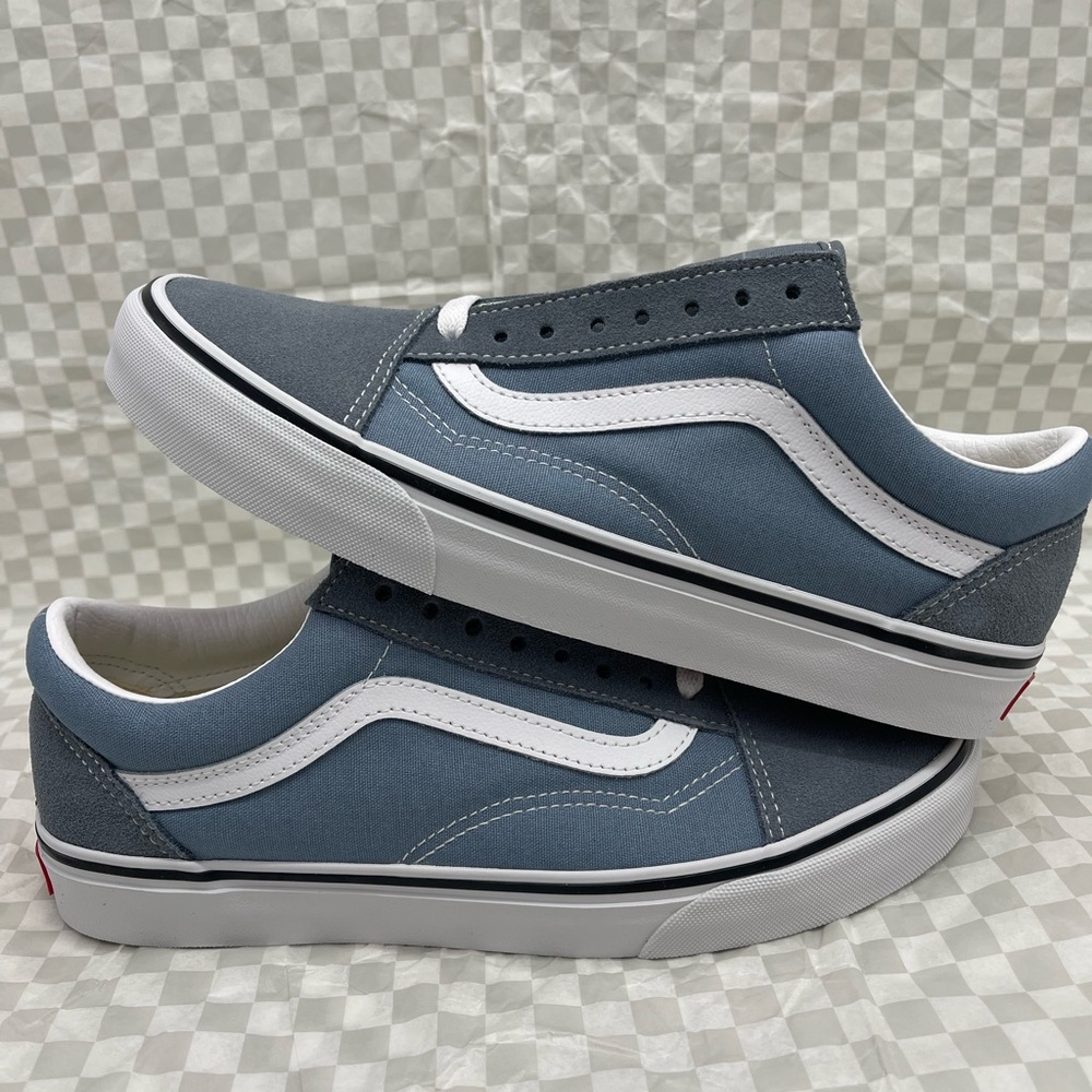 Vans WMNS Old Skool Color Theory Stormy Weather
VN000D9YRV2 Sneakers - Picture 2 of 16
